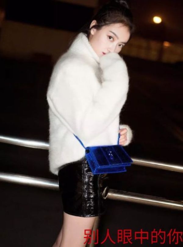 微信截图_20191126095051.png 高领毛衣这么穿 从此不再“没脖子” | 换季必备