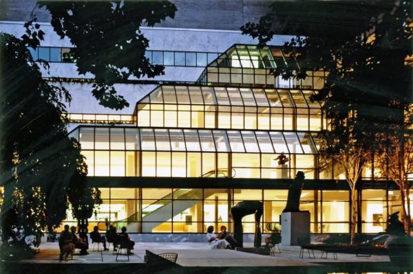 MoMA 第 6 次扩建,花了 29 亿,线条简洁得不像博物馆