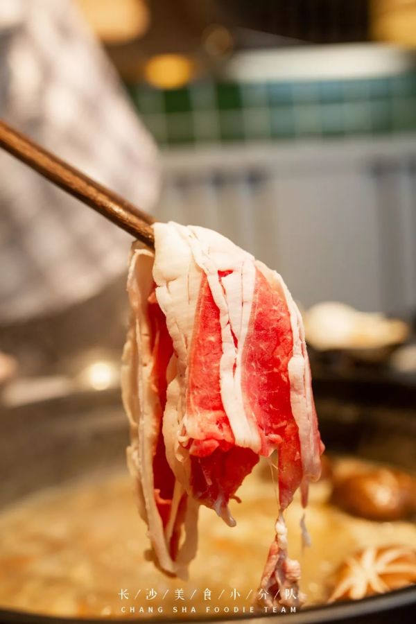捞缘乐和城店连续七天5折,御寒法宝猪肚鸡!一锅热腾瞬间回魂