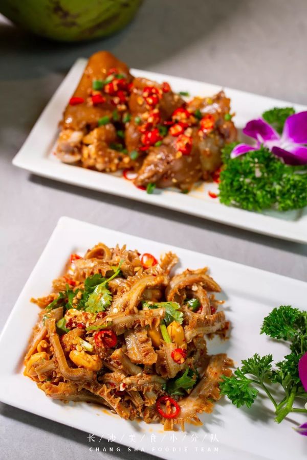 捞缘乐和城店连续七天5折,御寒法宝猪肚鸡!一锅热腾瞬间回魂