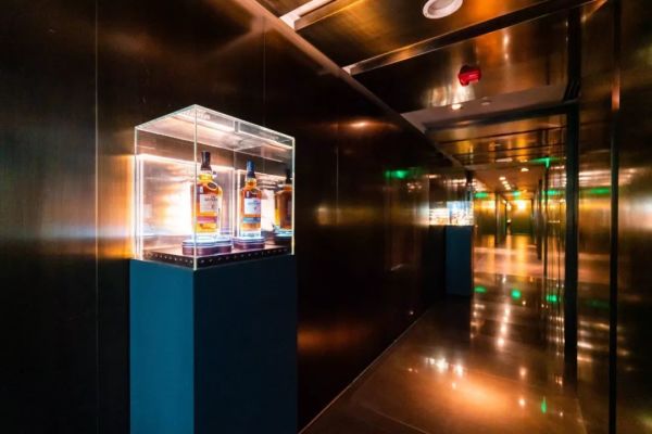 太古汇的五星级酒店里,藏着一间明星也爱打卡的Whisky Bar