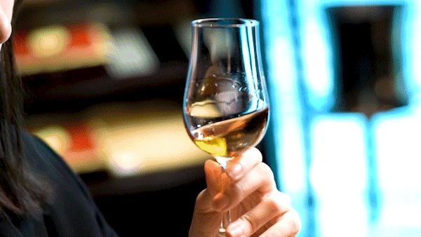 太古汇的五星级酒店里,藏着一间明星也爱打卡的Whisky Bar