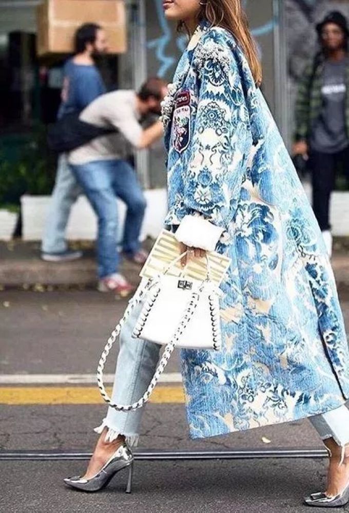 有什么是比背一只包,更简单的时髦方式?| FASHION