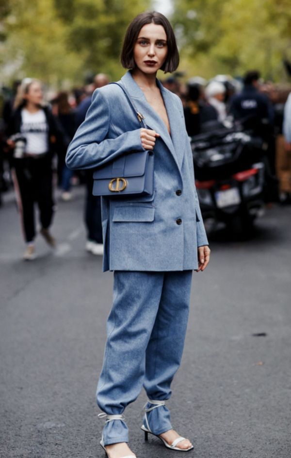 有什么是比背一只包,更简单的时髦方式?| FASHION