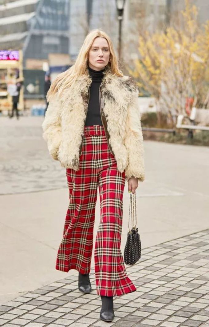 有什么是比背一只包,更简单的时髦方式?| FASHION
