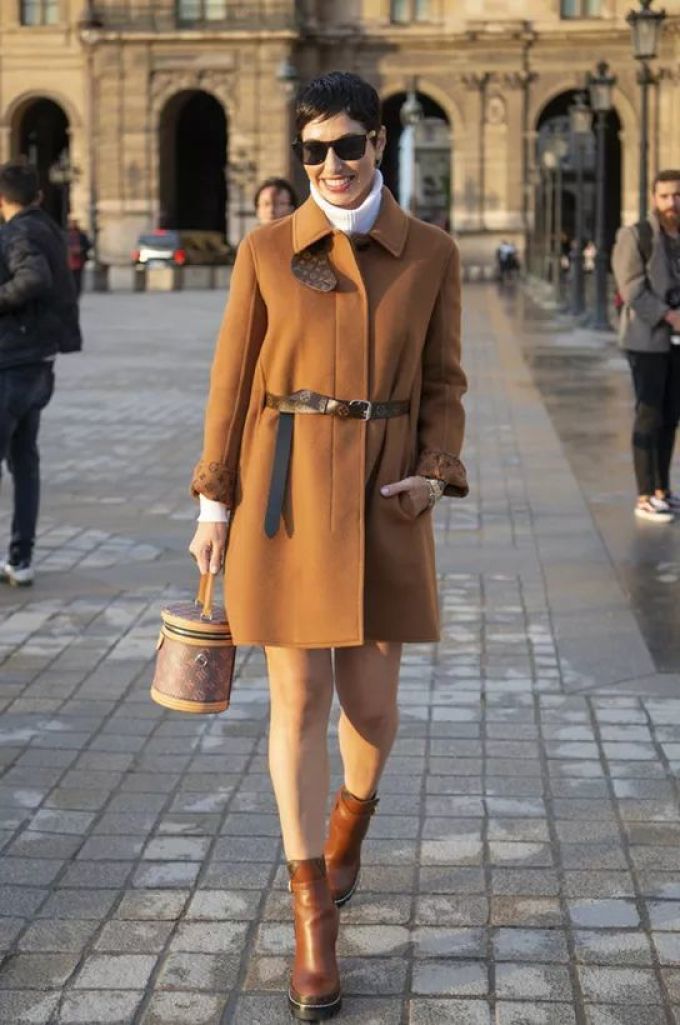 有什么是比背一只包,更简单的时髦方式?| FASHION
