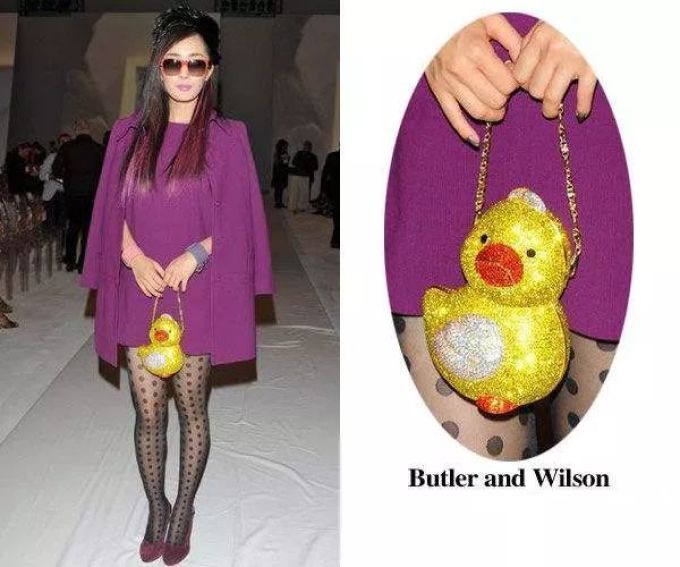 有什么是比背一只包,更简单的时髦方式?| FASHION