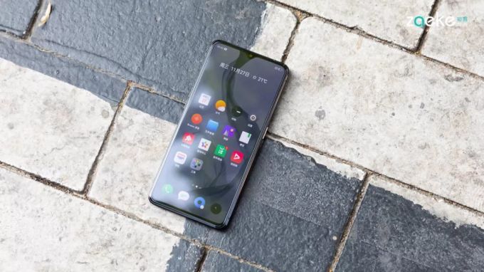 深泽直人打造的realme X2 Pro大师版,不只是很有艺术感