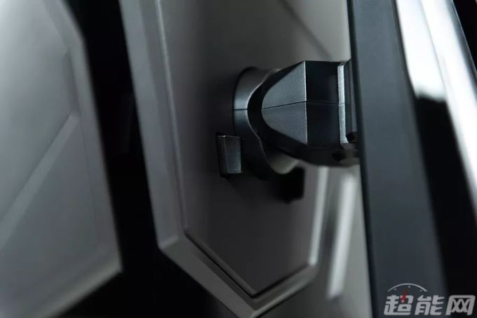 技嘉AORUS FI27Q-P显示器评测:主流规格战术装备助你快人一筹