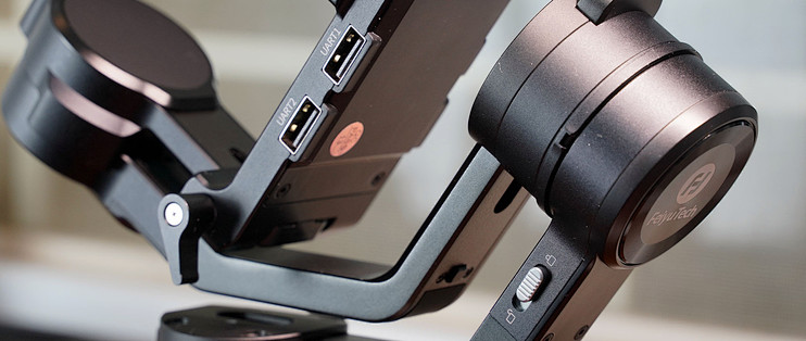 微单相机最佳拍档——飞宇ak2000s稳定器体验测评_无反相机_什么值得