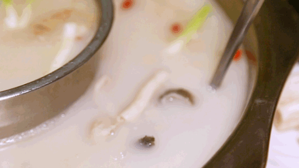 9.gif 成都很野的蒙古包夜市,烧烤要卖1699元!