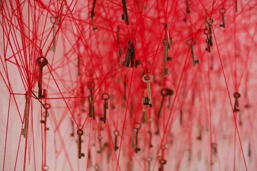 日本艺术家用线做装置，织造出最美的梦境！
