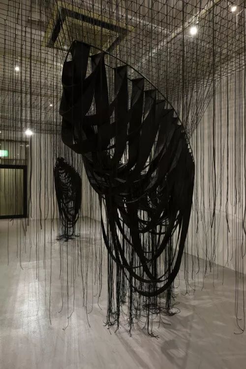 日本艺术家用线做装置，织造出最美的梦境！