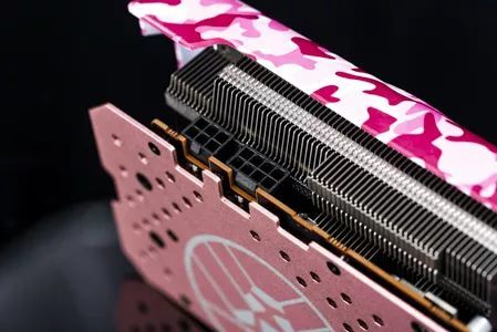 希仕RX 5700 XT 蓝粉军团超频版图赏：自古红蓝出CP