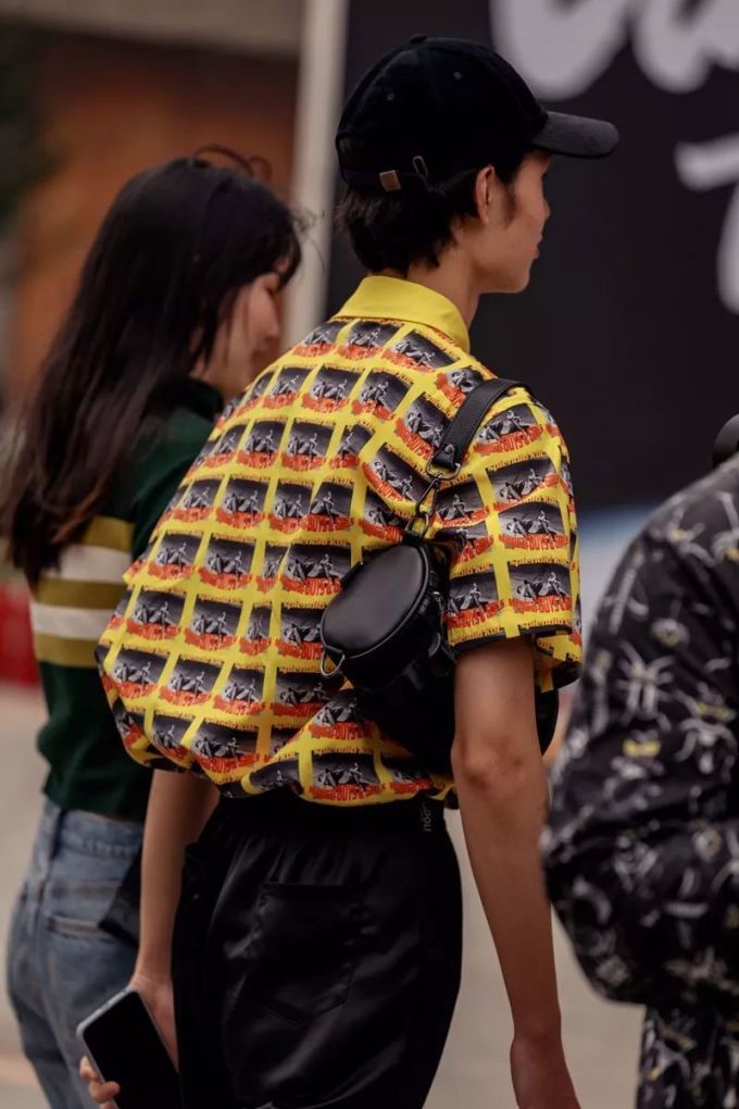 对质感有追求的潮人们,究竟会选择哪一双跑鞋?