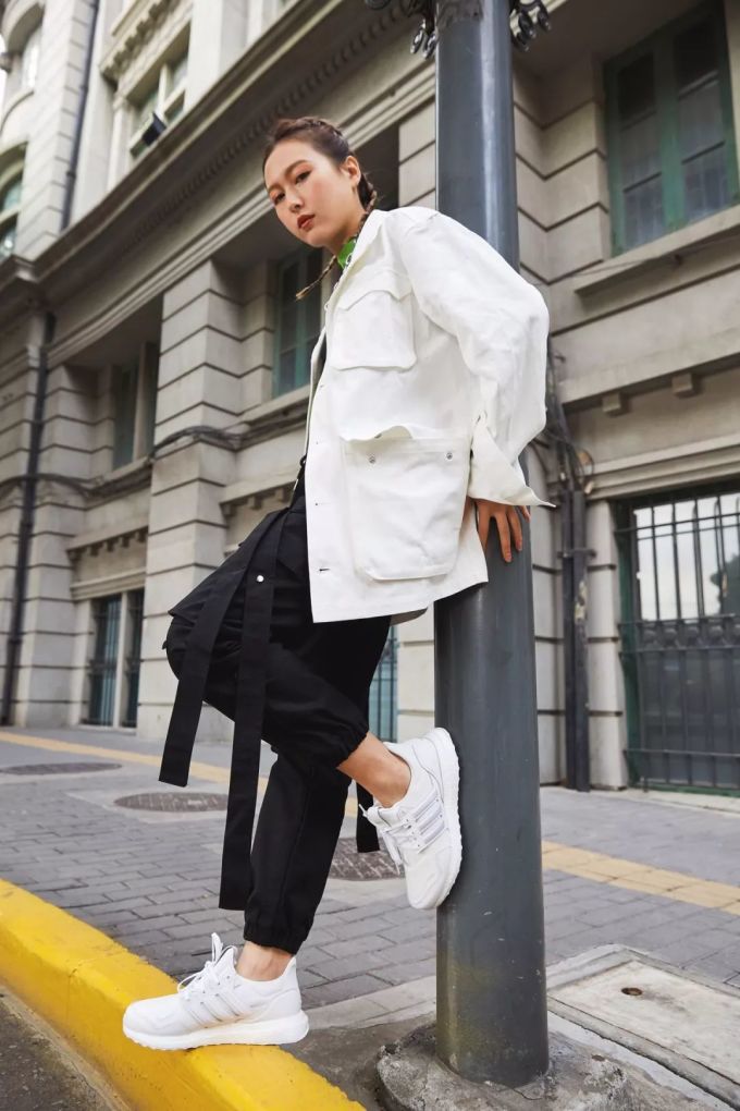 对质感有追求的潮人们,究竟会选择哪一双跑鞋?