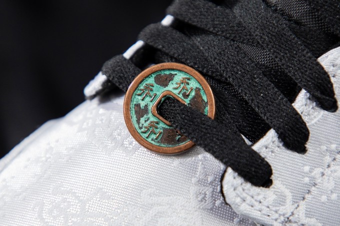 铜钱丝绸:FEARLESS系列 陈冠希 x AIR JORDAN 1 MID