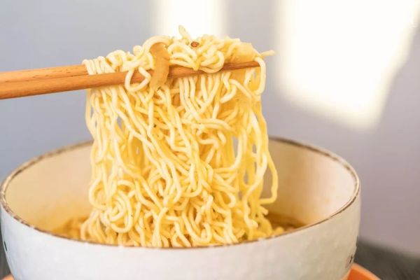 原来,康师傅有200种口味!其中10种最奇葩的我替你试了...