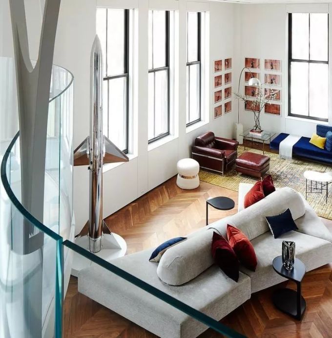 设计师爆改 306㎡ LOFT ,用玻璃夹层做出 600㎡ 既视感!