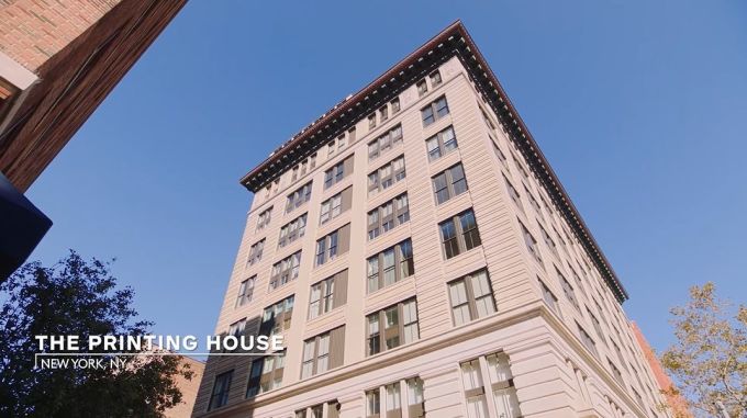 设计师爆改 306㎡ LOFT ,用玻璃夹层做出 600㎡ 既视感!
