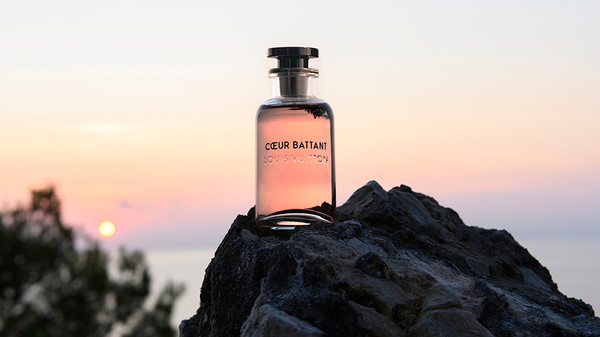 香水世界：Louis Vuitton 发布Coeur Battant（心动）香水预告，由“石头
