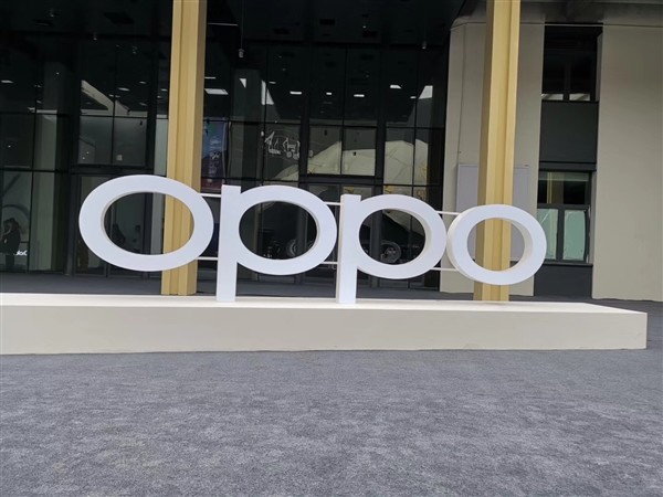 OPPO创始人陈明永：OPPO投入500亿元进军IoT ，未来或涉足智慧屏、机器人产品