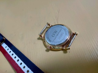 服役多年的DW 手表 过气网红表
