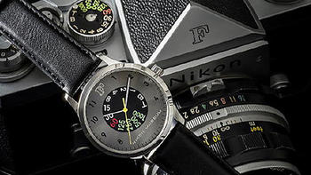 科技资讯 篇九十五：为纪念尼康F单反相机诞生60周年 尼康做了一款限量腕表 就是有点丑…… 