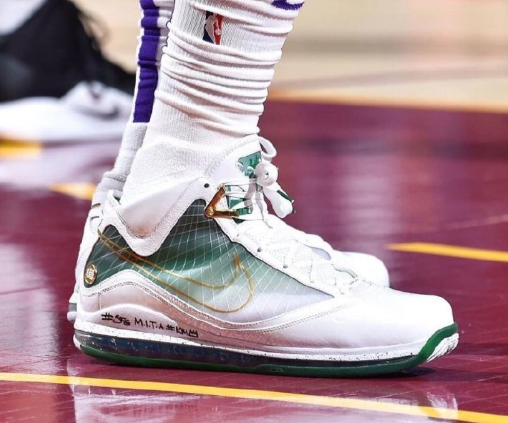 WEN资讯 | 回忆杀无敌！Nike Lebron 7 「Christmas」你会买单吗？