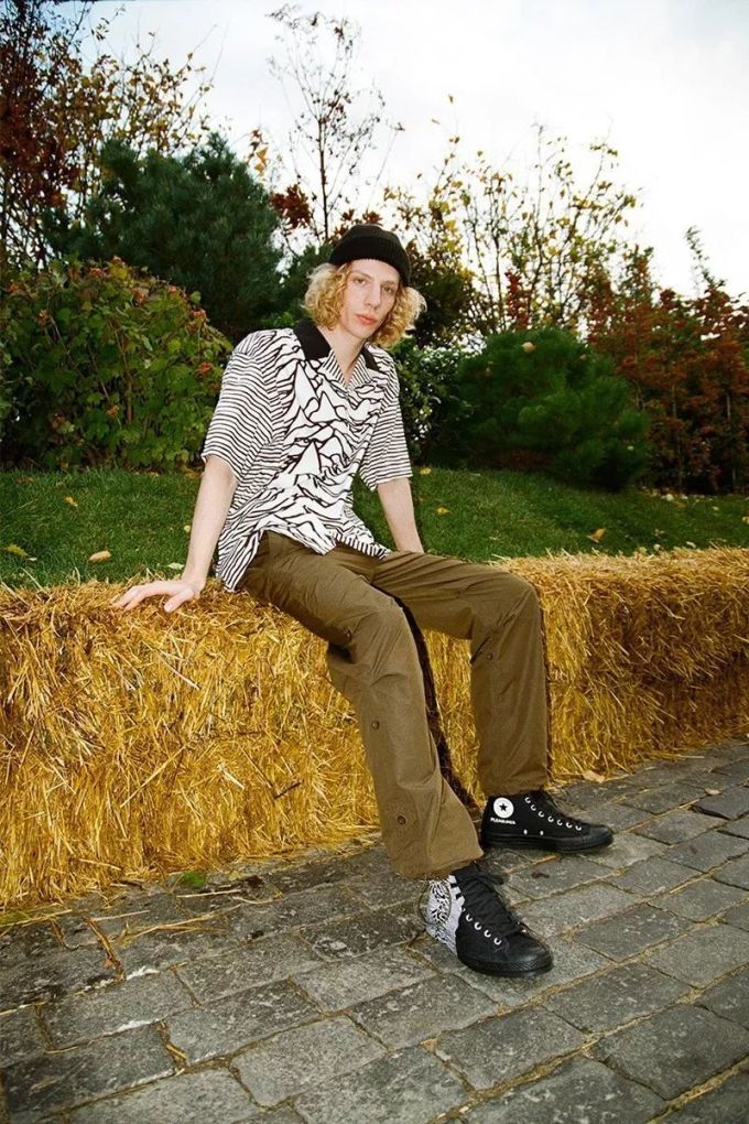 潮闻快食 | Blondey McCoy 联手 adidas Originals Superstar;藤原浩打造「闪电」校服!