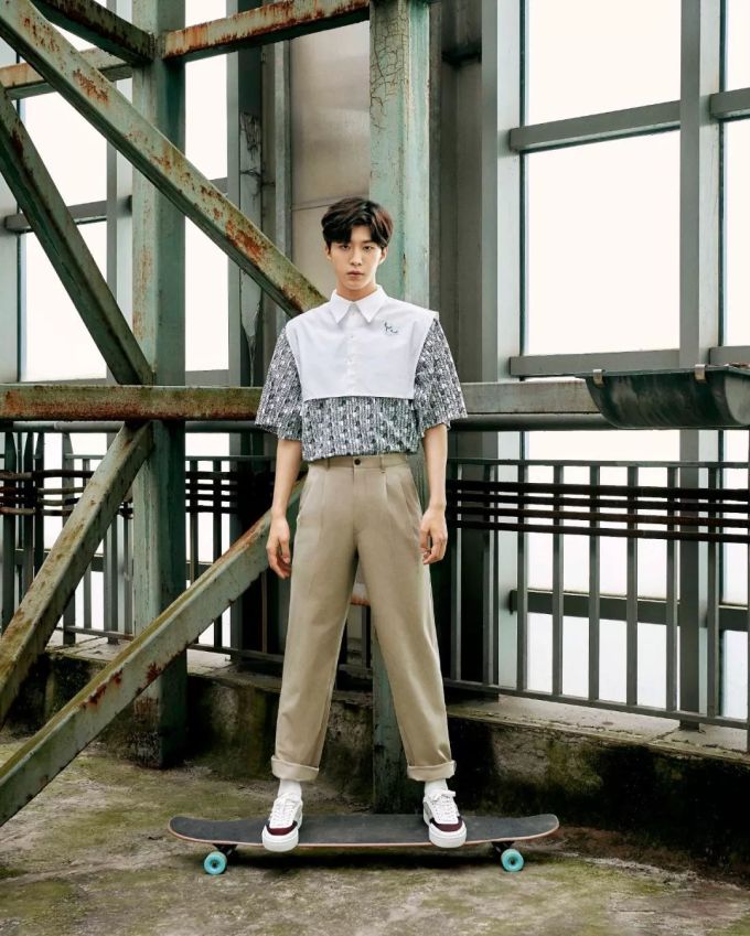 潮闻快食 | Blondey McCoy 联手 adidas Originals Superstar;藤原浩打造「闪电」校服!