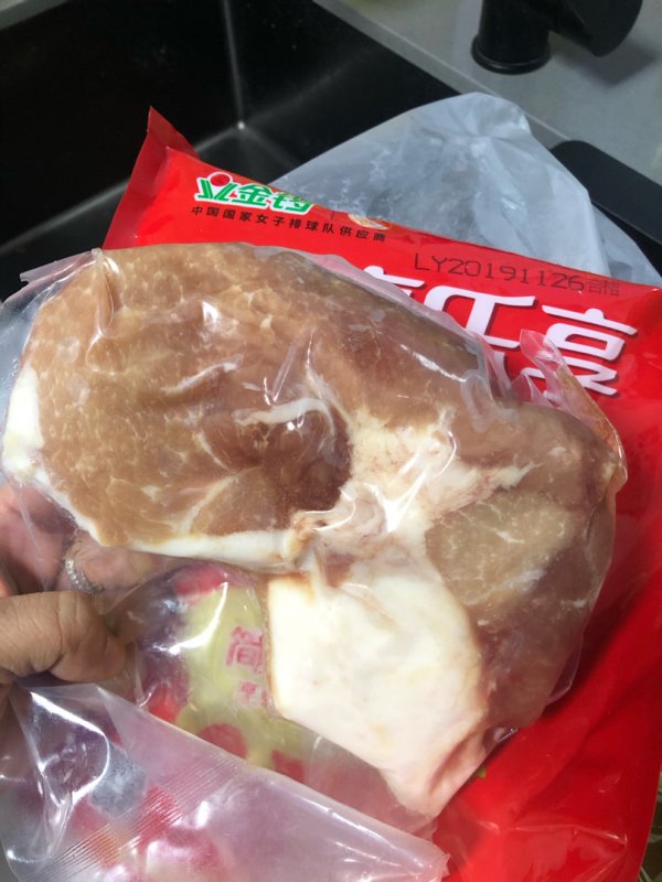 金锣 带膘猪后腿肉 500g *3件