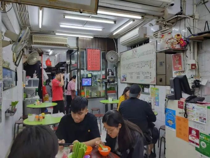 澳门地胆都吹爆的10家平价美食!一条街就藏了3家店!