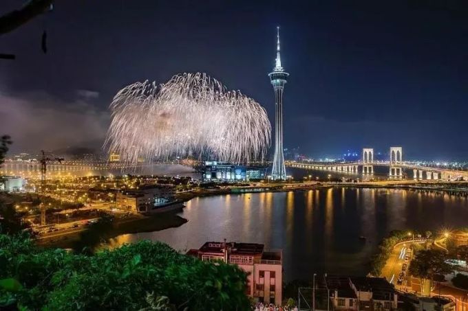 澳门地胆都吹爆的10家平价美食!一条街就藏了3家店!