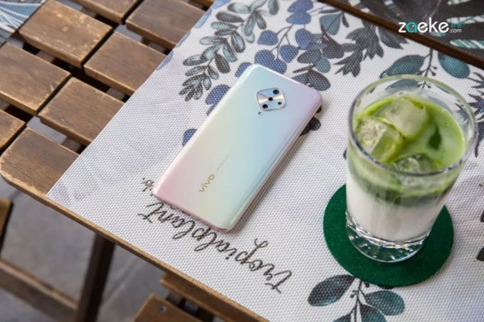 vivo Y9s 图赏:在“颜值即正义”的时代,奇招往往出奇效