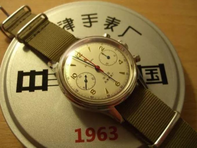 手表、衣服、鞋子,花几千元就能穿得这么帅?