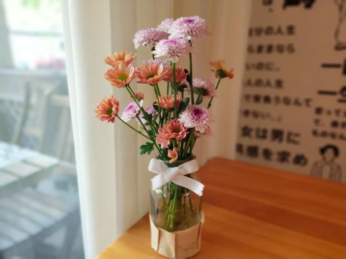 从几何菱形美学采撷灵感的 vivo Y9s,甩掉了一成不变的沉闷设计