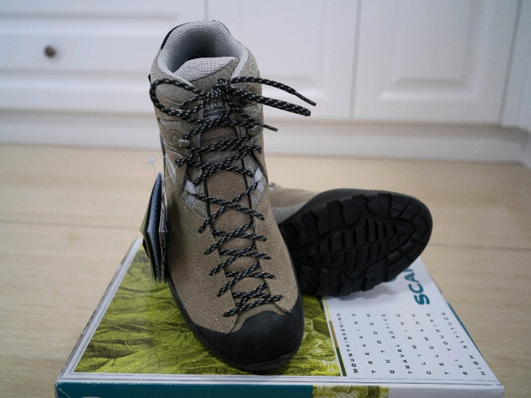 SCARPA daylite 复古徒步鞋