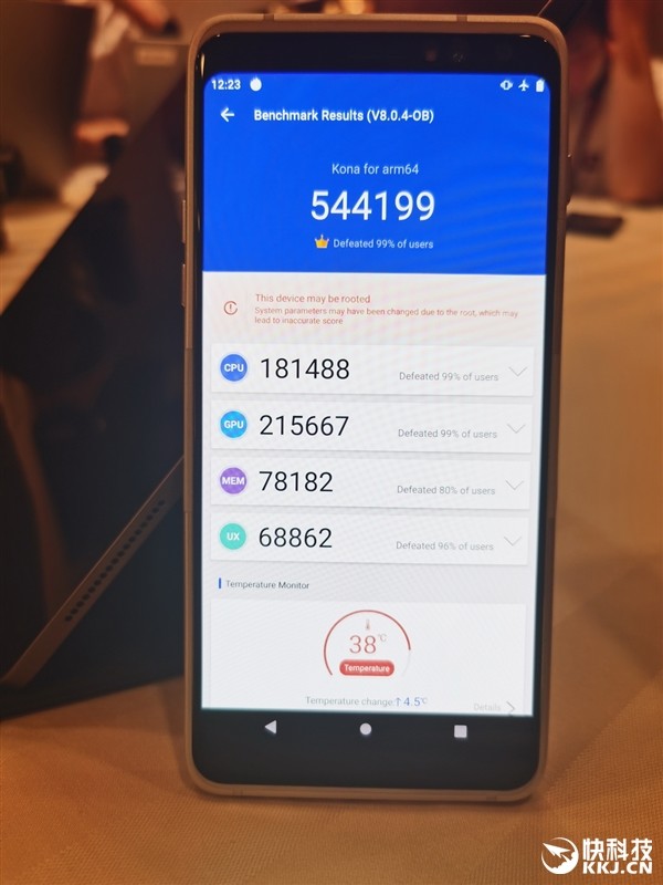 高通骁龙865 手机SoC详细测试来了，安兔兔跑分高达56万超华为麒麟990