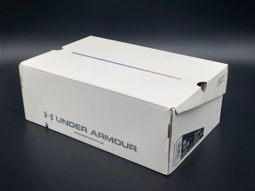 WEN球鞋测评-开箱 | UA-库里7代开箱测评 双密度中底！中底连升三级，抗扭*级！