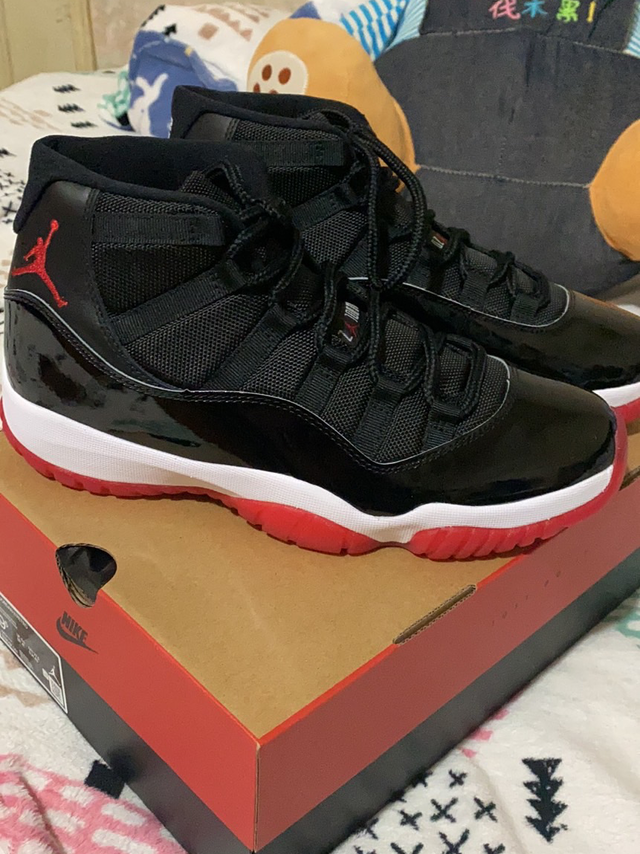 入手男女码air jordan 11黑红