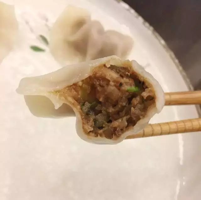 吃什么馅的饺子？这篇55款近百包速冻水饺测评你们一定要看一看！