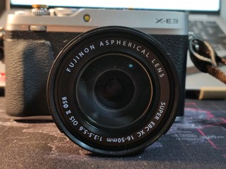 超级棒的一台小相机，富士xe3。