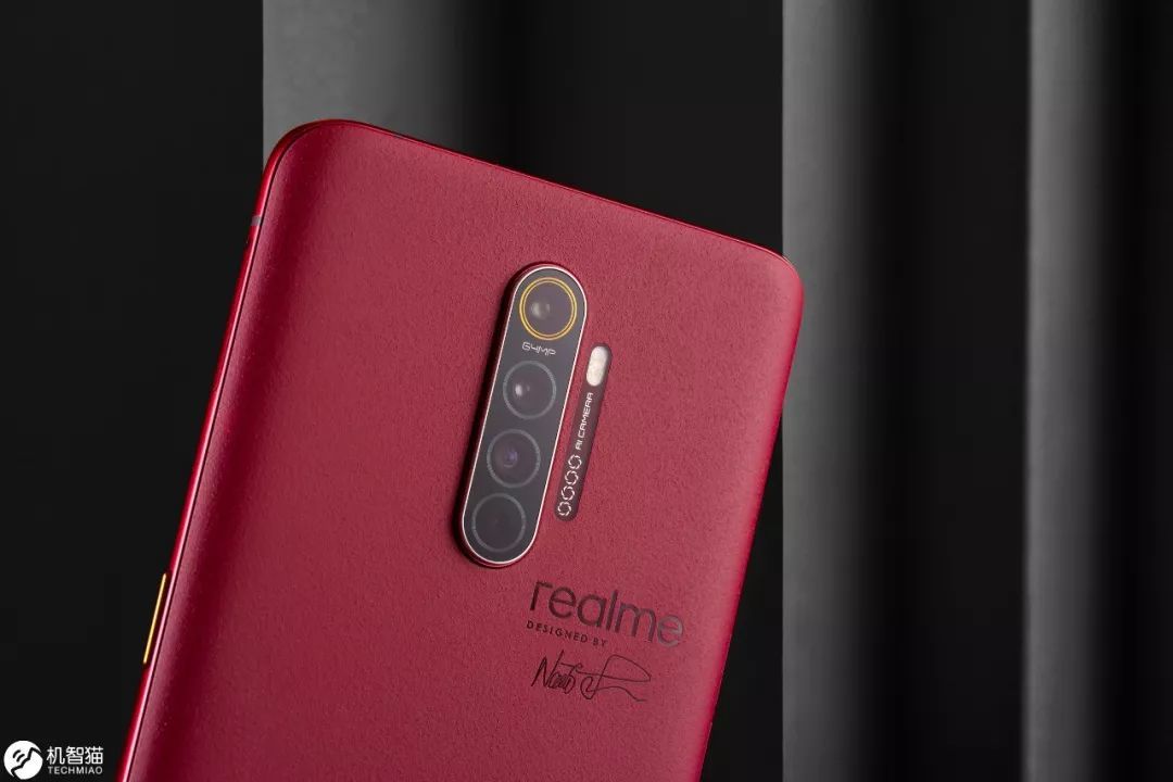 realme X2 Pro大师版图赏：古老与现代混搭的科技工业风