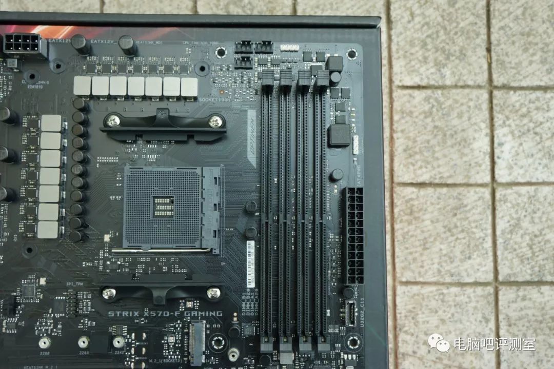 【八测】在？ROG STRIX X570-F GAMING评测