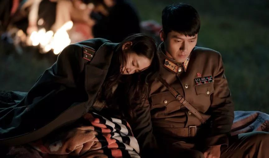 韩国白富美遇上朝鲜男军官，这部朝鲜乡村爱情故事爆了