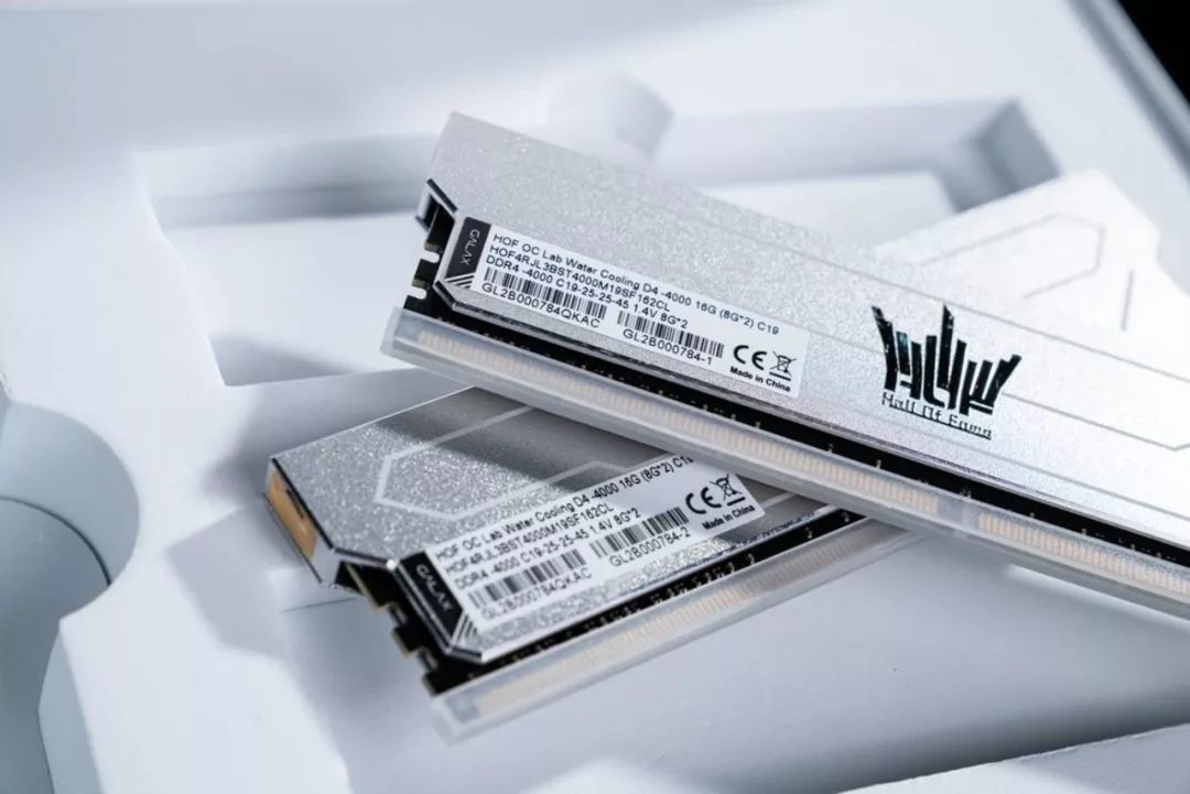 限量的白色信仰，影驰HOF OC Lab水冷DDR4 4000内存上手超频测试