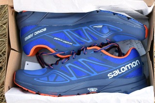 冬季跑鞋推荐，萨洛蒙SONIC AERO