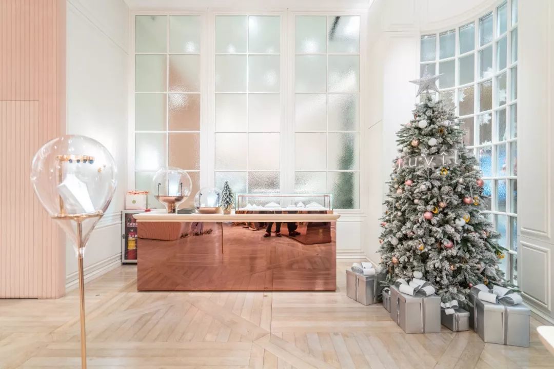 在K11的北欧珠宝艺术馆里，如何精选一份「破格」的圣诞礼物？