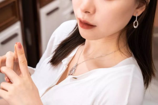 在K11的北欧珠宝艺术馆里,如何精选一份「破格」的圣诞礼物?